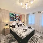 Spacious 2 Bedroom Apartment With Balcony - Apolonia Living Апартаменты Карлсруэ