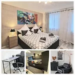 Апартаменты Spacious 2 Bedroom Apartment With Balcony - Apolonia Living *