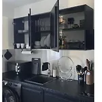 Апартаменты Spacious 2 Bedroom Apartment With Balcony - Apolonia Living Карлсруэ