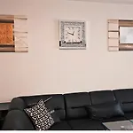 Spacious 2 Bedroom Apartment With Balcony - Apolonia Living Апартаменты