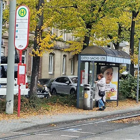 Familienfreundliche Geraeumige Design-wohnung Mit Balkon Im Zentrum - Apolonialiving *
