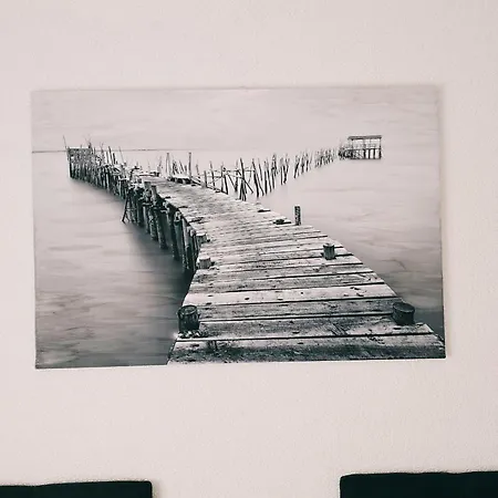 Familienfreundliche Geraeumige Design-wohnung Mit Balkon Im Zentrum - Apolonialiving Daire *