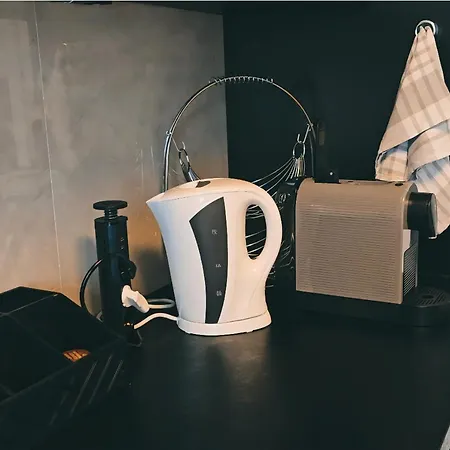 Familienfreundliche Geraeumige Design-wohnung Mit Balkon Im Zentrum - Apolonialiving *
