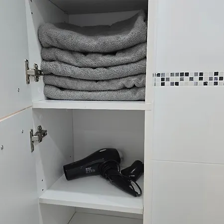 Spacious 2 Bedroom With Balcony - Apolonia Living *