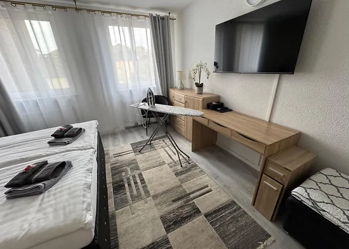 Διαμέρισμα Familienfreundliche Geraeumige Design-wohnung Mit Balkon Im Zentrum - Apolonialiving *