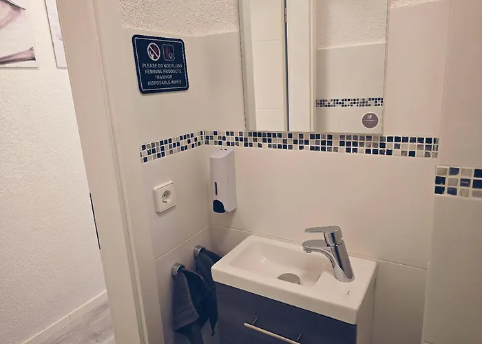 Familienfreundliche Geraeumige Design-wohnung Mit Balkon Im Zentrum - Apolonialiving Διαμέρισμα