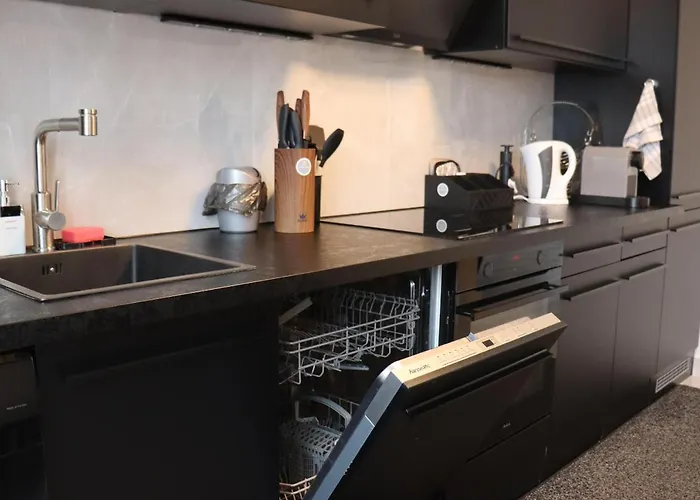 Familienfreundliche Geraeumige Design-wohnung Mit Balkon Im Zentrum - Apolonialiving Διαμέρισμα *