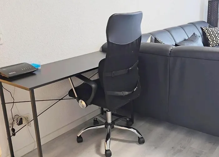 Familienfreundliche Geraeumige Design-wohnung Mit Balkon Im Zentrum - Apolonialiving * Καρλσρούη