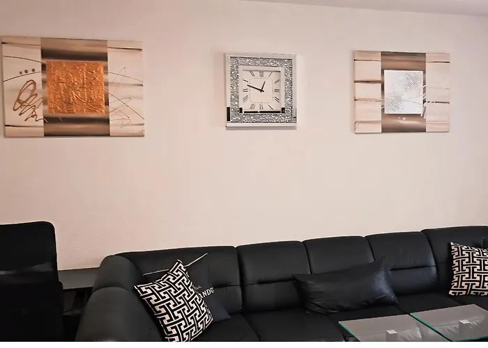 Familienfreundliche Geraeumige Design-wohnung Mit Balkon Im Zentrum - Apolonialiving Διαμέρισμα