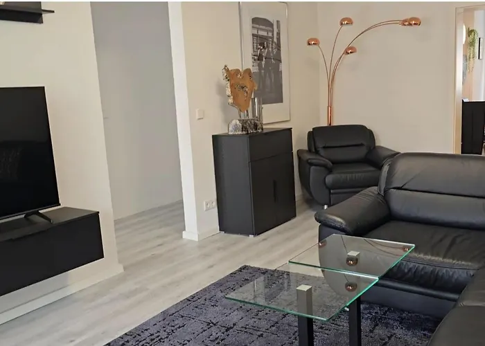 Διαμέρισμα Familienfreundliche Geraeumige Design-wohnung Mit Balkon Im Zentrum - Apolonialiving